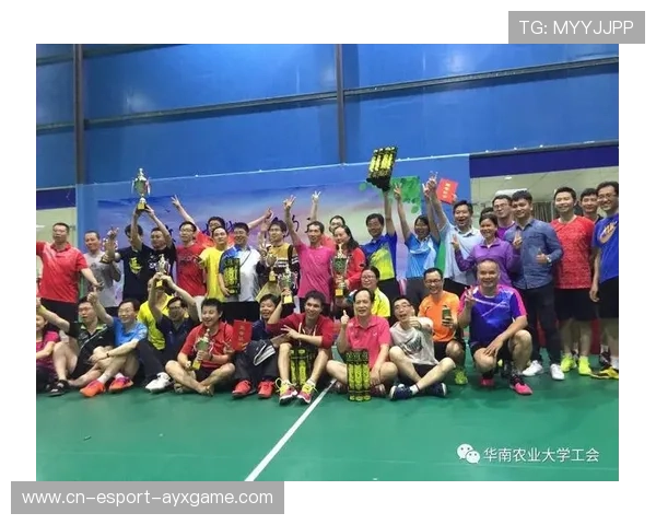 冠军球队球员赛季总结会分享成长故事与经验教训，球员冠军数量